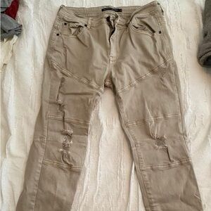 Men’s khaki jeans